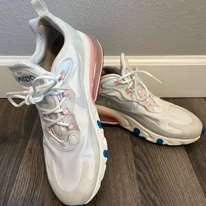 Women’s Nike Air270 React Size 11